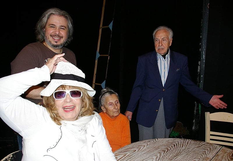 karatzas oikos evgirias