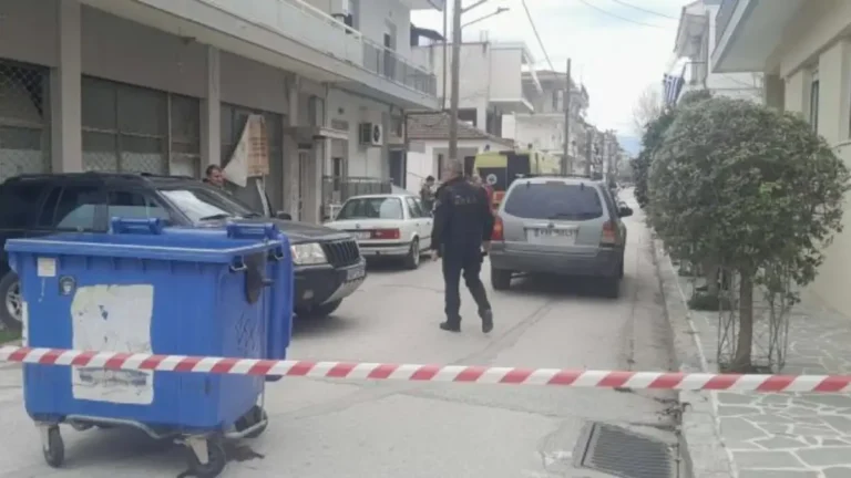 Νεκρός βρέθηκε 51χρονος τραγουδιστής, εντοπίστηκε μαχαιρωμένος στο σπίτι του