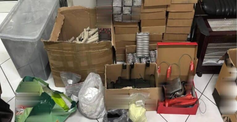 Άγιος Δημήτριος: Από θαύμα δεν τινάχτηκε η πολυκατοικία στον αέρα – Πάνω από 5 κιλά πυρίτιδας στο δωμάτιο 16χρονου