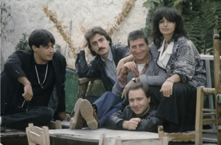 «Έφυγε» στα 35: Ο πιο ταπεινός Έλληνας τραγουδιστής μας χάρισε το κομμάτι που αγαπήσαμε