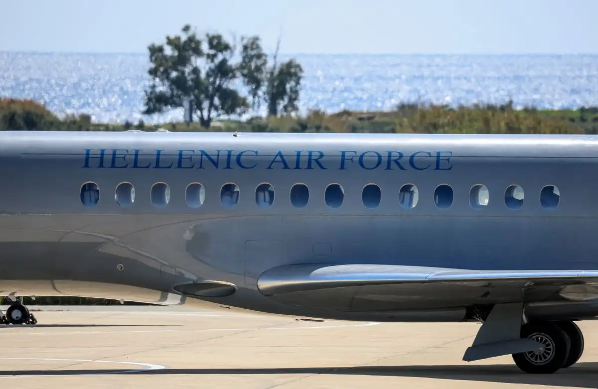 mitsotakis aeroplano