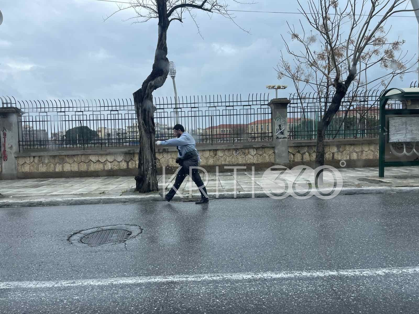 parelasi andras xania monaxiki 2