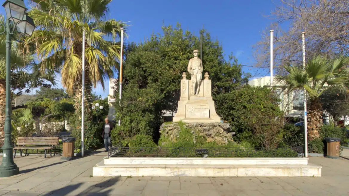 plateia iroon eleusina