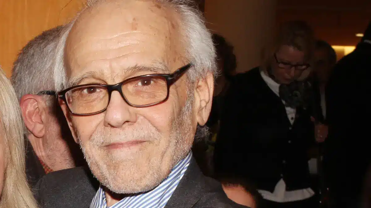 thanos oikonomopoulos.jpg