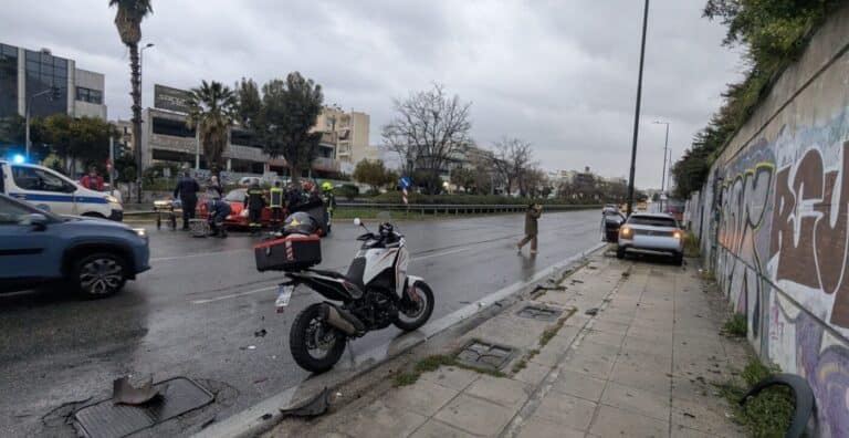 Σοκαριστικό τροχαίο με τραυματίες στη Λεωφόρο Βουλιαγμένης: «Από θαύμα ζούμε σήμερα»