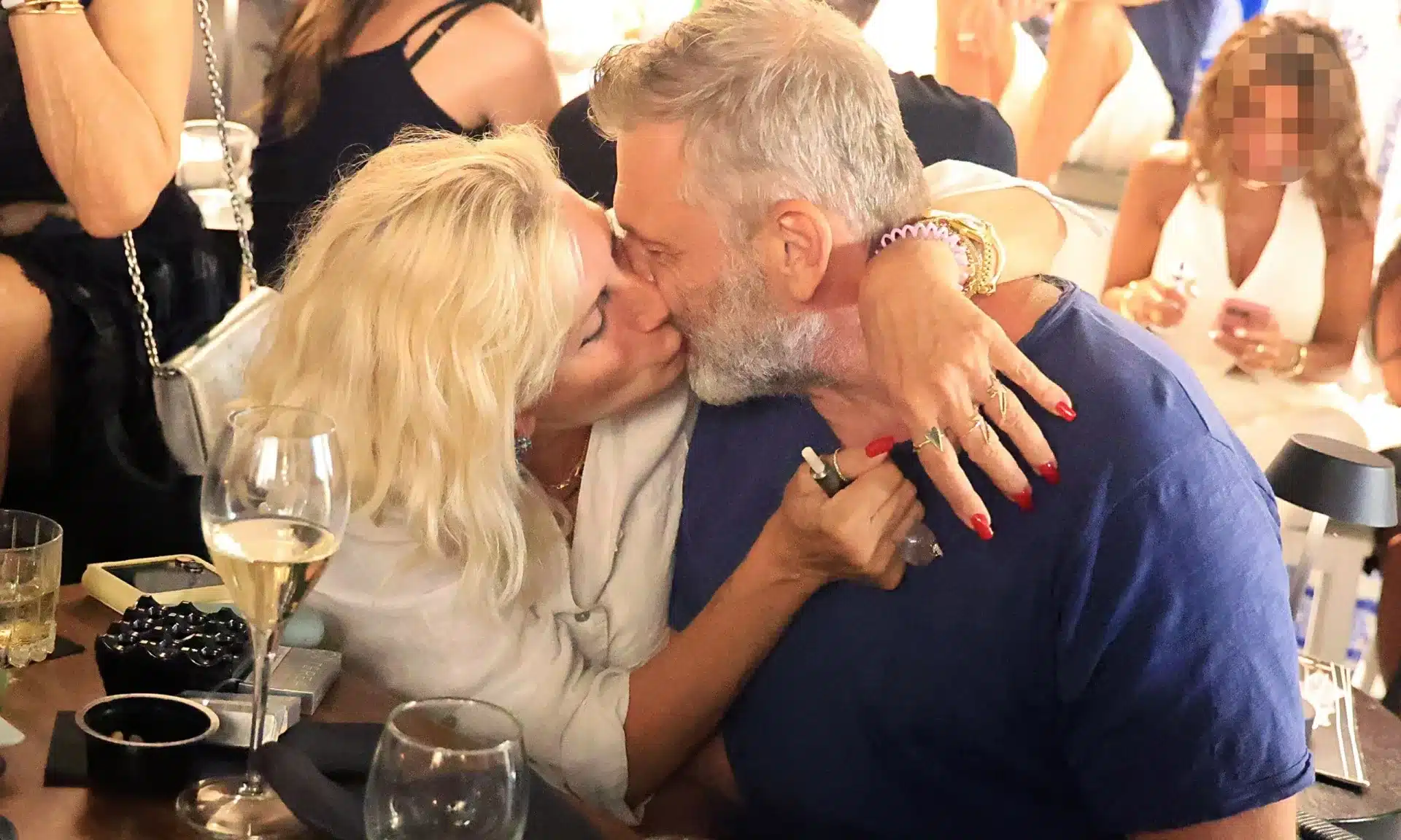 1ccec3b1 5698izabelaarvanitiapostolosgkletsos1682025