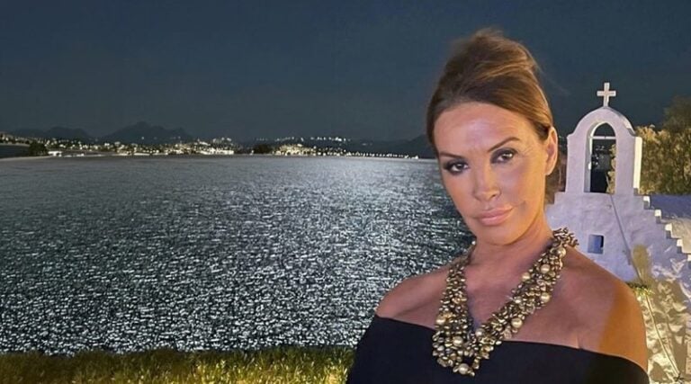 Βάνα Μπάρμπα: Το «ελιξίριο» της νεότητας – Το βότανο από την Ήπειρο που πίνει κάθε πρωί εδώ και 20 χρόνια