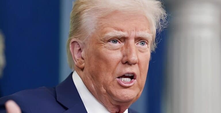 Ο Τραμπ απειλεί με αφανισμό το Ιράν: «Ένας ολόκληρος πολιτισμός θα πεθάνει απόψε»