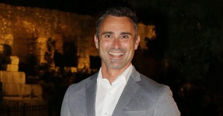 Γιώργος Καπουτζίδης: «Θεωρώ τον πιο ωραίο Έλληνα άνδρα τον σύντροφό μου»