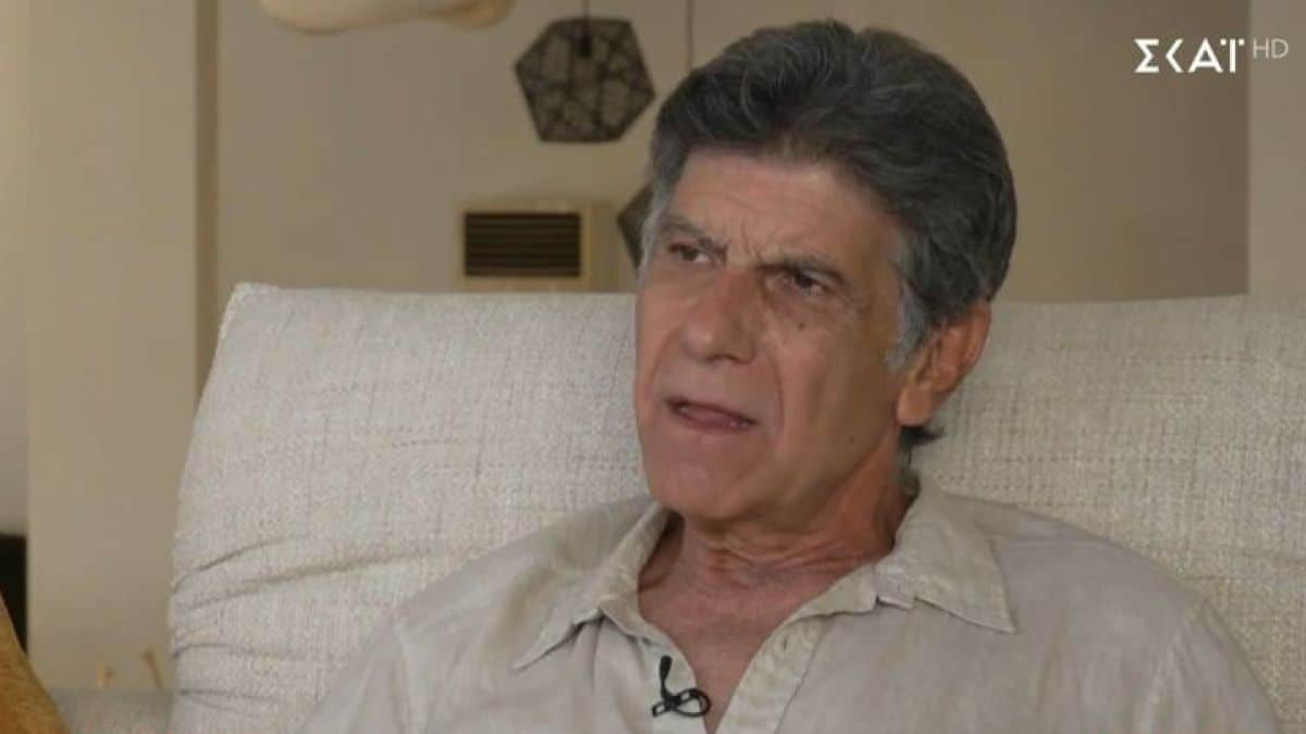 giannis bezos i vlakeia den prepei na mas xaraktirizei to sxolio gia tis amvloseis kai tous neous kallitexnes 2