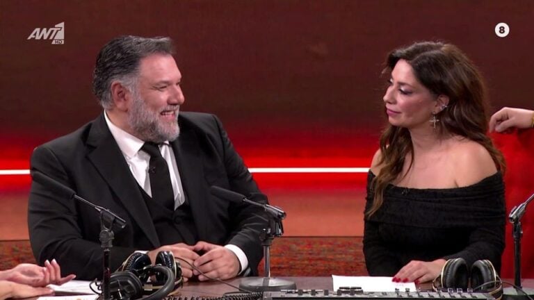 «Moments» – Γρηγόρης Αρναούτογλου: Η σπάνια τηλεοπτική εμφάνιση της  Νάνσυς Αντωνίου & η εξομολόγηση για τον  σύντροφό της