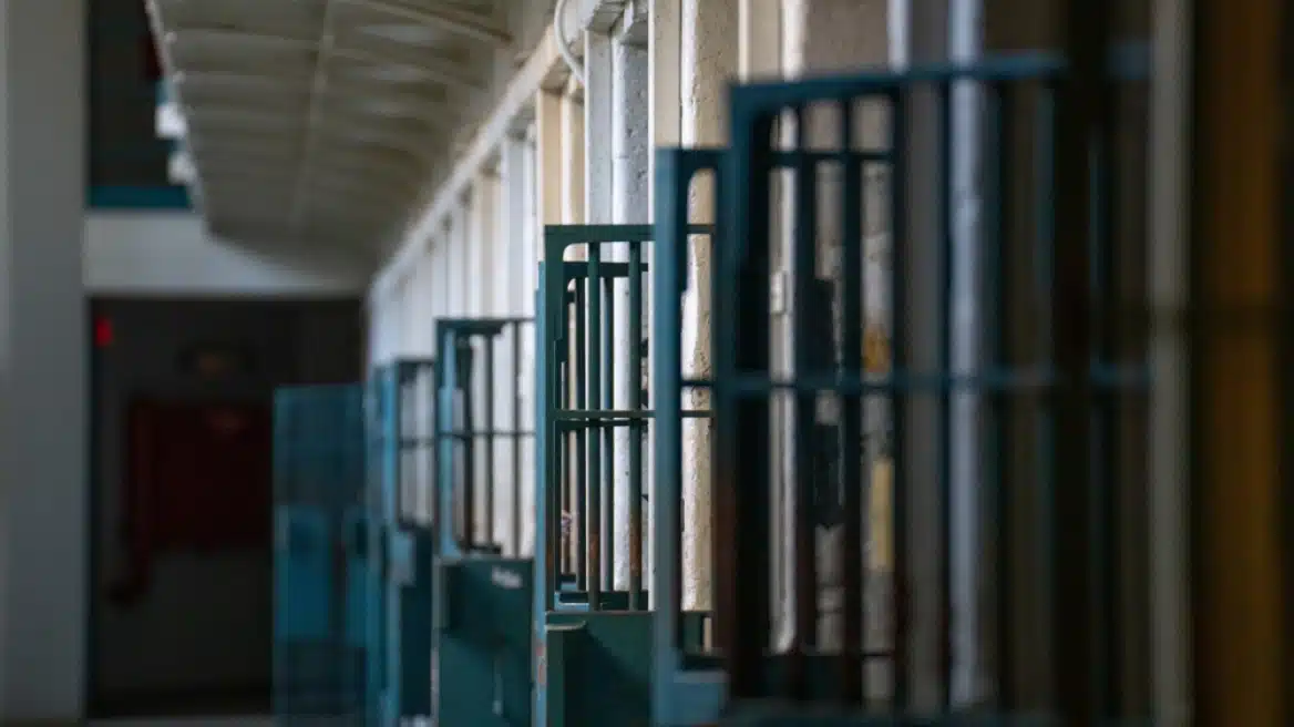 Φυλακές Τρικάλων: Απέδρασαν δύο βαρυποινίτες ενώ ήταν στο νοσοκομείο για εξετάσεις 2