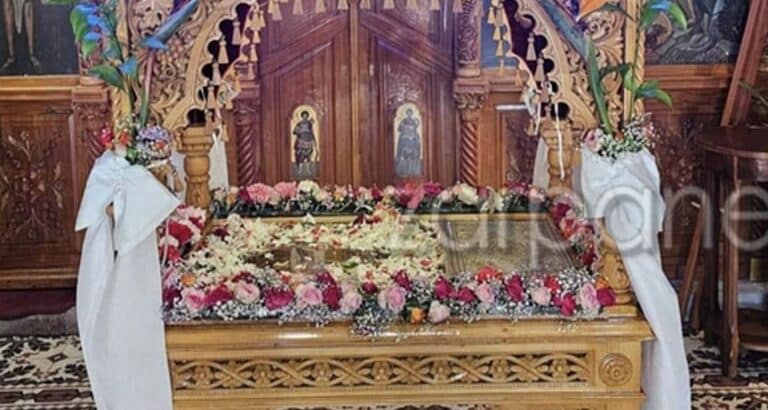 Χαμός στα Χανία με με επιτάφιο – Έβαλαν LED λαμπάκια στον τρούλο του