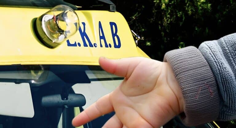 Θανατηφόρο τροχαίο στην Καβάλα: 3χρονο παιδάκι έχασε τη ζωή του μετά από σύγκρουση ταξί με αυτοκίνητο