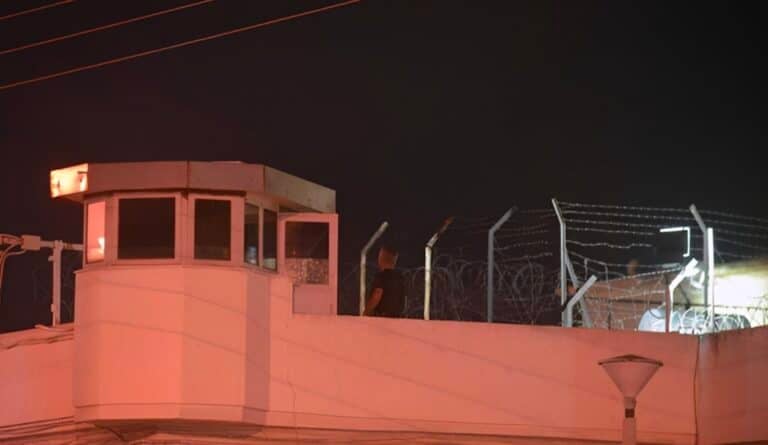 Φυλακές Τρικάλων: Απέδρασαν δύο βαρυποινίτες ενώ ήταν στο νοσοκομείο για εξετάσεις