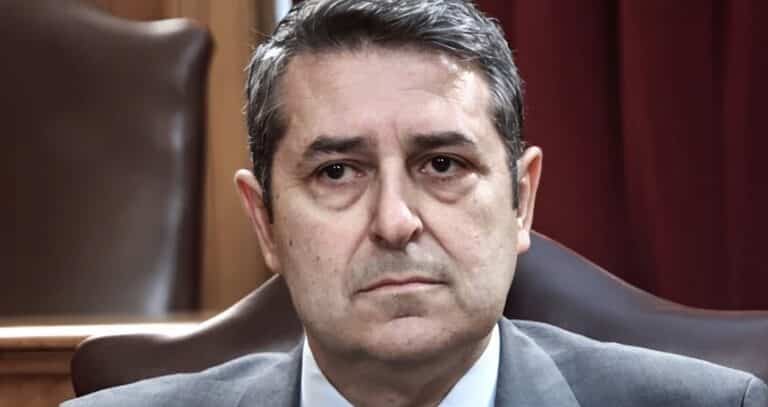 Διασωληνωμένος στη ΜΕΘ παραμένει ο Γιώργος Μυλωνάκης – Το νεότερο ιατρικό ανακοινωθέν