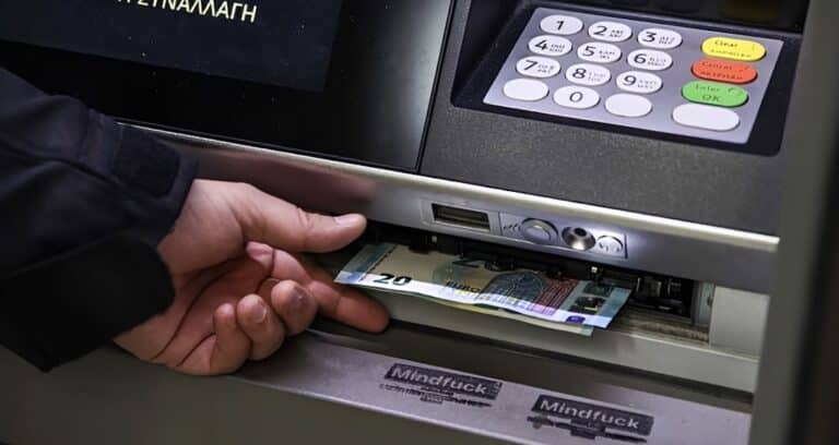 Έρχεται «χρυσό» πακέτο πληρωμών 1,3 δισ. ευρώ – Ποιοι βλέπουν λεφτά στους λογαριασμούς τους