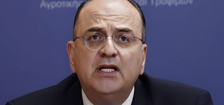 Λαζαρίδης: Μετά την παραίτηση έκανε ανάρτηση για «φοβική κυβέρνηση»  και για τα «σοκολατάκια  της Ντόρας»