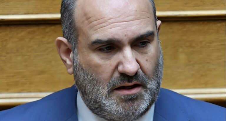 Δημήτρης Μαρκόπουλος: «Ανυπόστατες οι φήμες περί μη ύπαρξης πανεπιστημιακού πτυχίου»