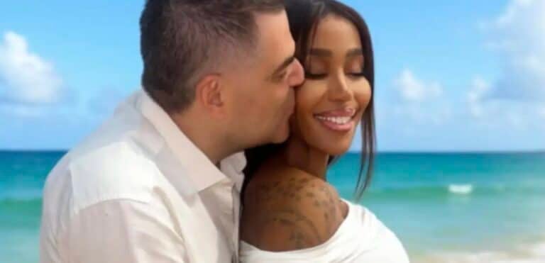 Έγκυος η Ελίζαμπεθ Ελέτσι – Οι φωτογραφίες και το μήνυμα