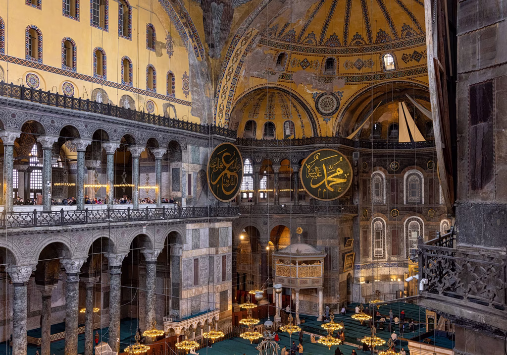 2025 04 14t141729z 294475099 rc2qxday8yr7 rtrmadp 5 turkey hagia sophia 1024x716 1