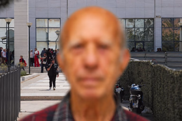 Νέες αποκαλύψεις για τον 89χρονο πιστολέρο: «Πίστευε ότι του έχουν κάνει μάγια» – Αίτηση αποφυλάκισης από τον δικηγόρο του