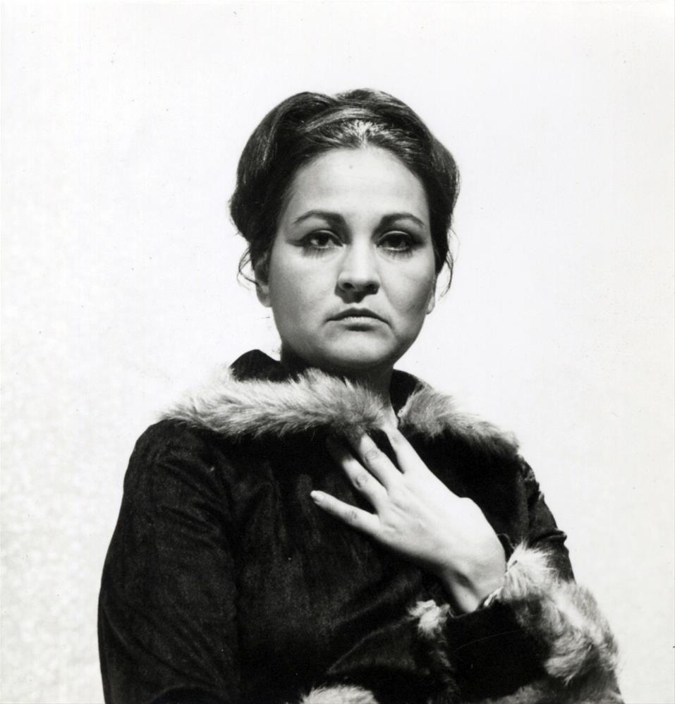 eleni karpeta