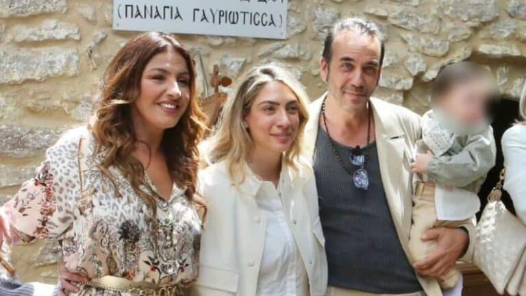 Σε πελάγη ευτυχίας ο Πάνος Μουζουράκης και η Μαριλού: Βάφτισαν τον γιο τους με νονά την Έλενα Παπαρίζου