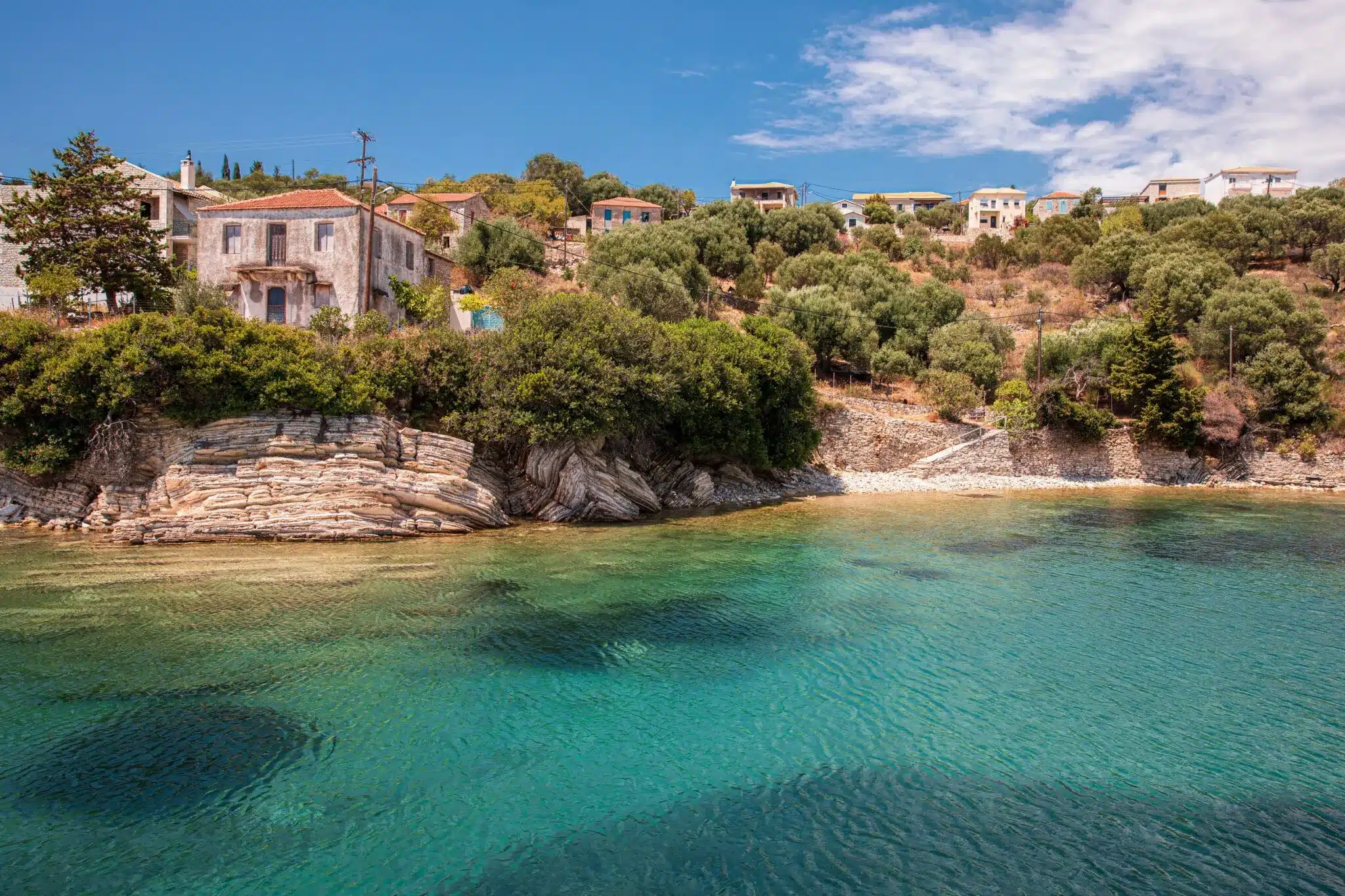 Το κρυφό διαμάντι του Ιονίου όπου δεν υπάρχουν αυτοκίνητα και η ζωή κυλά σαν να έχει σταματήσει ο χρόνος 2 kastos1 2048x1365 1
