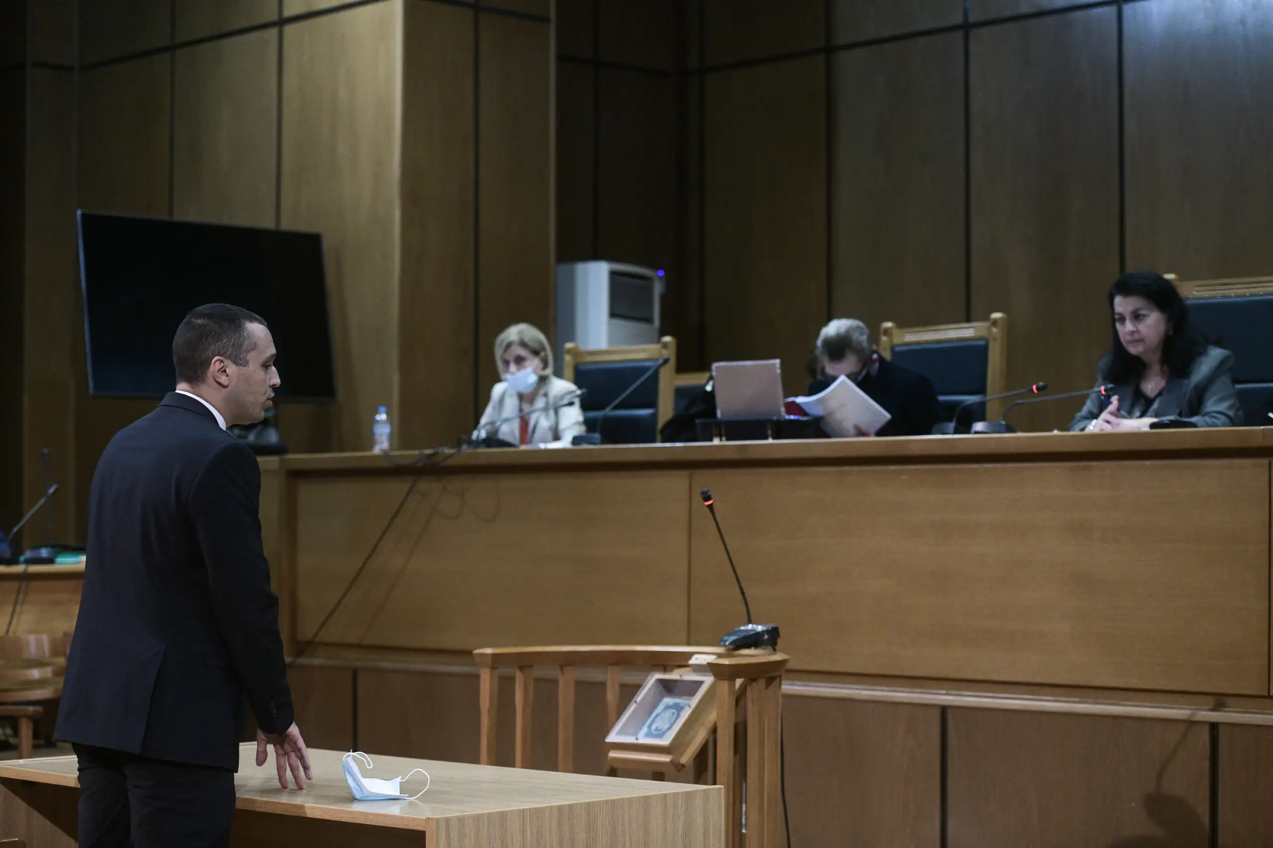 Μαρία Λεπενιώτη: Η δικαστικός που «καθήλωσε» τη Χρυσή Αυγή στο πλευρό του Αλέξη Τσίπρα 5 lepenioti diki xrisi avgi2 scaled 1