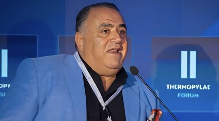Όλοι αποθεώνουν τον Μανώλη Σφακιανάκη –  Είπε για τους ανήλικους στην Ελλάδα αυτά που δεν είχε πει ποτέ κανείς και καταχειροκροτήθηκε