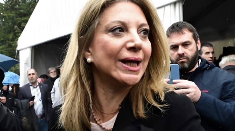 Θεσσαλονίκη: Στήνουν γιγαντοοθόνες για την Καρυστιανού – Παρουσιαστής ο Αυγερινός, συμπαρουσιάστρια «έκπληξη»