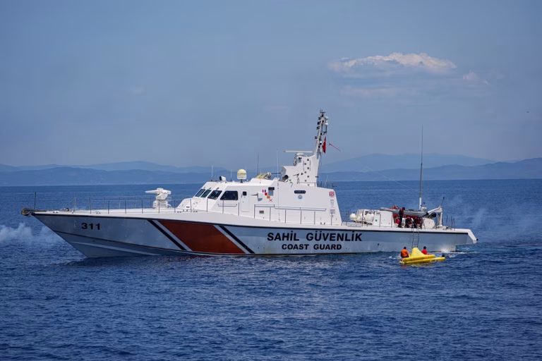 Tουρκική πρόκληση στα Ίμια: Μέλη της Ακτοφυλακής απείλησαν με πολυβόλο Καλύμνιους ψαράδες