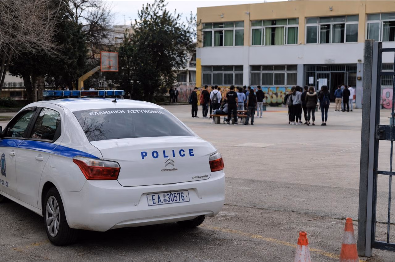 Άγριος ξυλοδαρμός 13χρονης από δύο συμμαθήτριές της σε προαύλιο σχολείου 2 whatsapp image 2026 05 20 at 120827 1