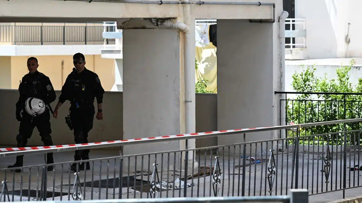 Λεπτομέρειες σοκ για τις 17χρονες που έπεσαν στην Ηλιούπολη – Τι ήπιαν πριν πέσουν και τι ακριβώς έκαναν 1 xrwma ilioupoli