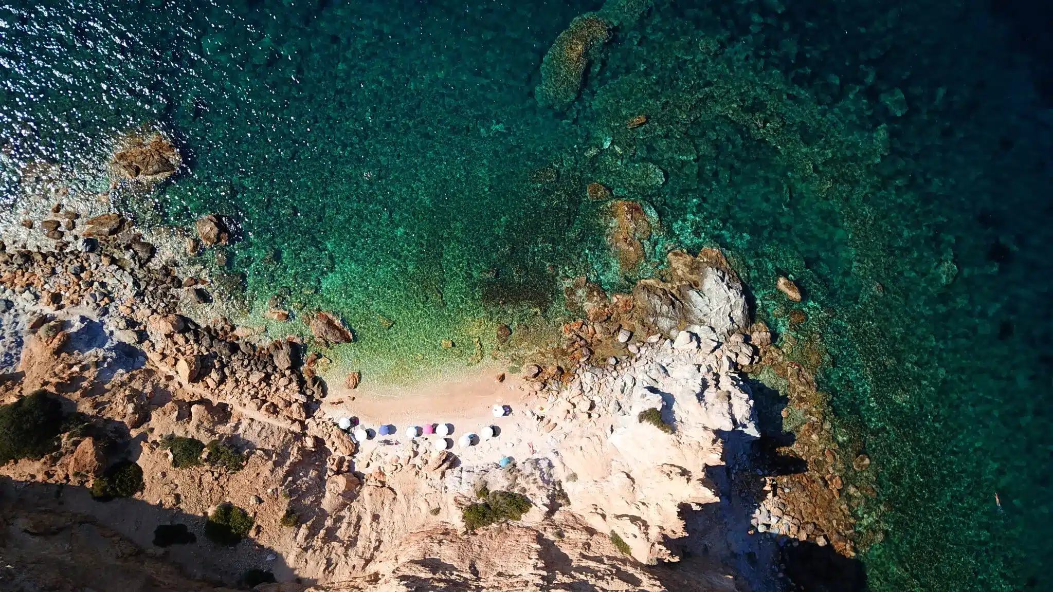 Οι πέντε παραλίες στην Αττική που θυμίζουν Κυκλάδες - Ότι πρέπει για μια δροσερή απόδραση 3 1 3