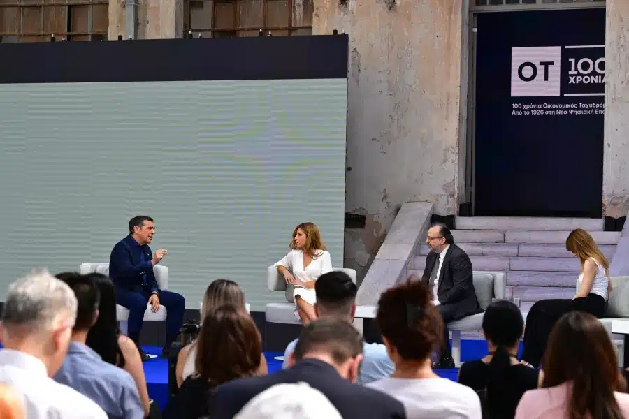 Απάντηση Τσίπρα σε Μητσοτάκη για το... δίπλωμα: «Ούτε πατίνι δεν θα έπρεπε να οδηγεί» 1 6997332