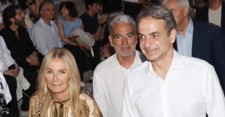 Όλοι γύρισαν να κοιτάξουν τι φοράει:  H νέα εντυπωσιακή έθνικ εμφάνιση της Μαρέβας αποδεικνύει το αψεγάδιαστο στυλ της