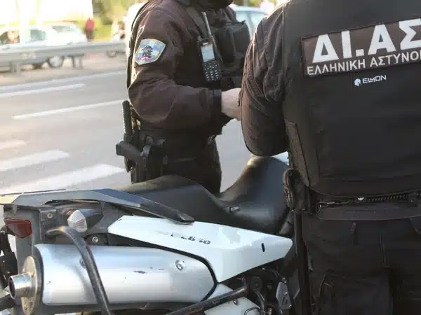 Τρόμος στην Ηγουμενίτσα: Άνδρας που είχε επιτεθεί σε ανήλικη πριν 2 ημέρες, αφέθηκε ελεύθερος και έκανε νέα επίθεση 2 dias astinomia.png