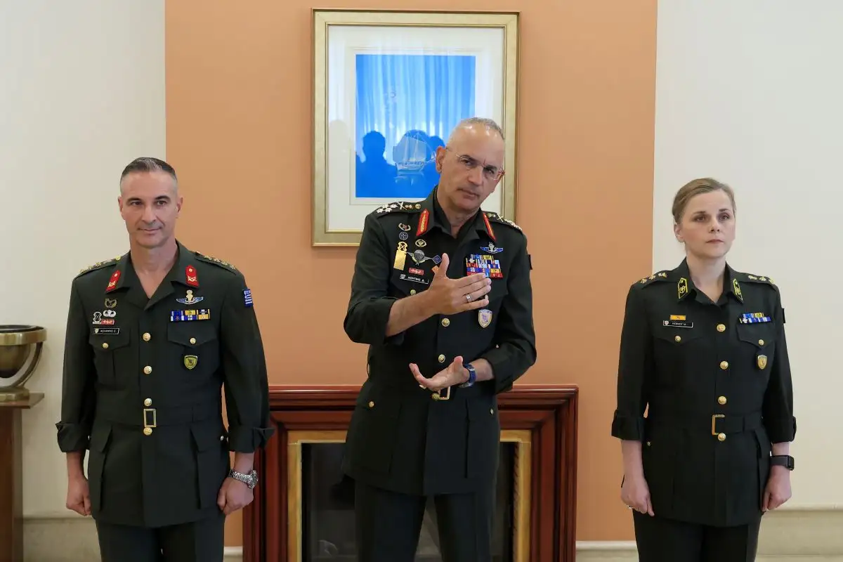 Ποια είναι η πρώτη γυναίκα εκπρόσωπος Τύπου του Γενικού Επιτελείου Εθνικής Άμυνας 4 geetha ekprosopos4