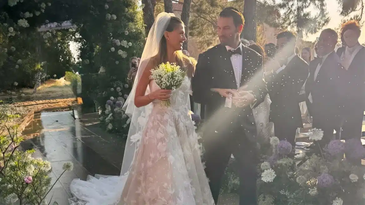 Σκληρή ανακοίνωση των αρχαιολόγων για τον γάμο της Αμαλίας Κωστοπούλου στην Πύλο 1 kostopoulou arthrou