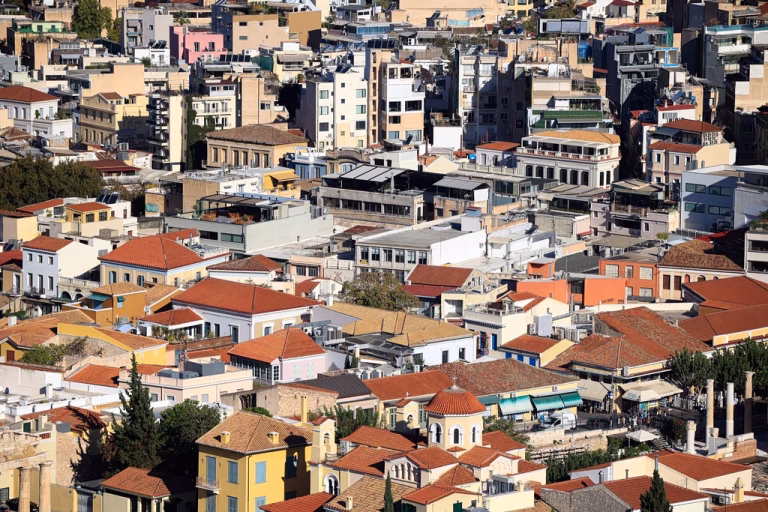 Αντιδράσεις για τις βραχυχρόνιες μισθώσεις: Πώς μια κληρονομιά ή πώληση μπορεί να «πετάξει» το ακίνητο εκτός Airbnb