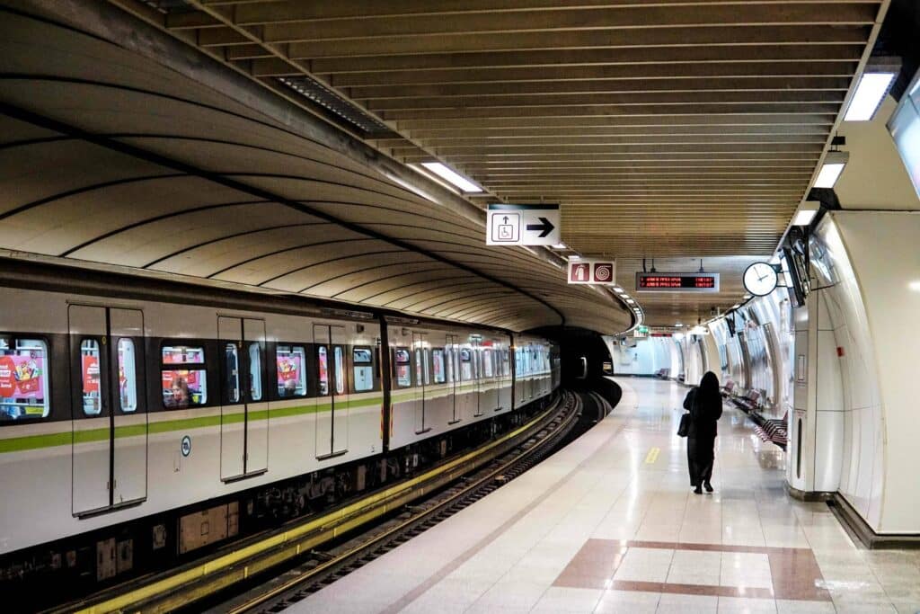 stathmos metro