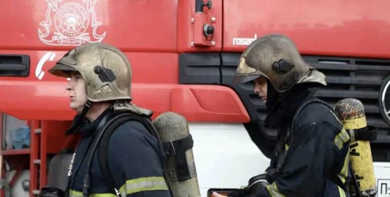 Πυροσβέστες δέχθηκαν επίθεση σε καταυλισμό Ρομά στον Ασπρόπυργο – Τι καταγγέλλουν οι «δασοκομάντος»