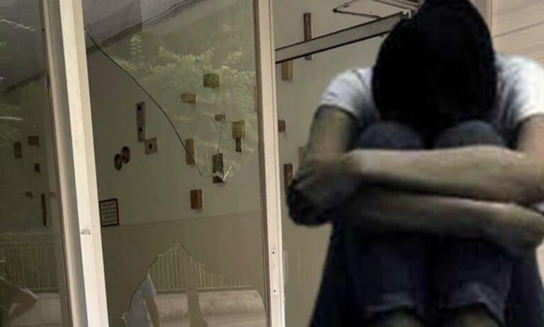 Νέες αδιανόητες σκηνές στη χώρα μας – Χτυπήσε το κεφάλι της γυναίκας του σε τζαμαρία μετά από καυγά στη μέση του δρόμου