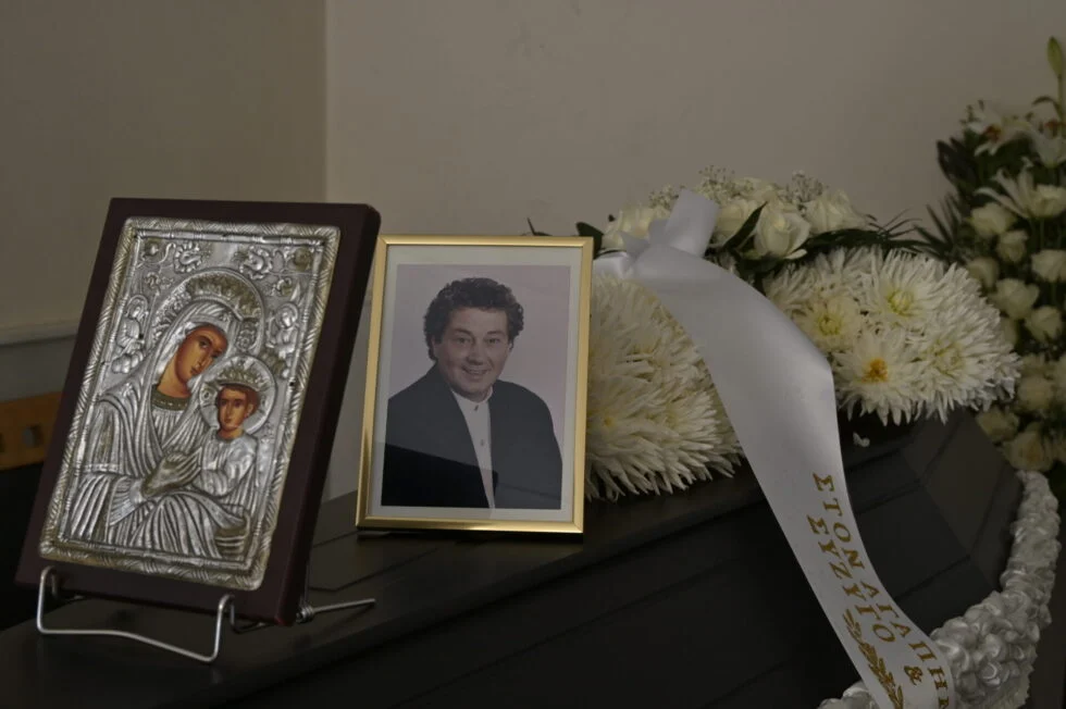 Σοκ με αυτό που συνέβη στην κηδεία του «Ταμτάκου» Δυστυχώς, Ντράπηκε και η ντροπή 3 7018837 980x652 1
