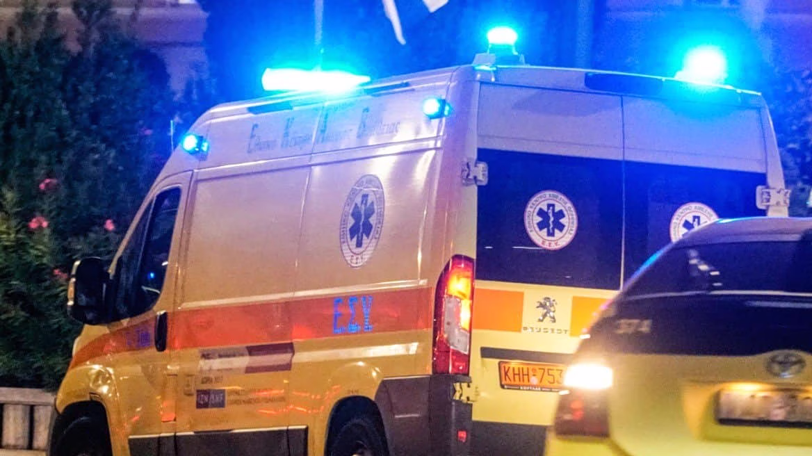 Τραγωδία: Γυναίκα έπεσε από τον έκτο όροφο πολυκατοικίας – Τους άφησε τα χρήματα για την κηδεία της 1 asthenoforo vradi