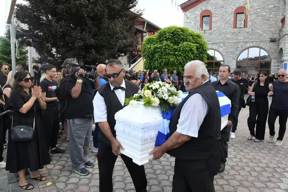 kideia 45xroni dolofonia drama 1.jpg