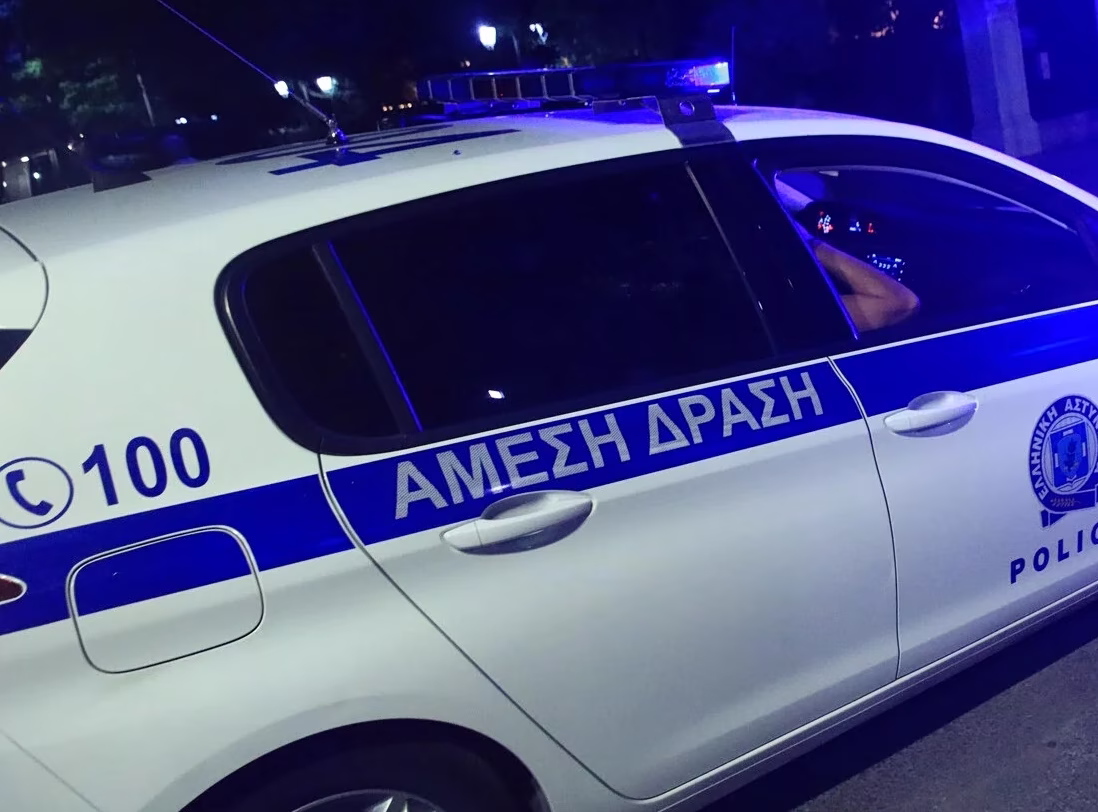 Θρίλερ στο Παγκράτι: Σορός άνδρα σε προχωρημένη σήψη εντοπίστηκε σε διαμέρισμα - προσήχθη ο αδερφός του 3 peripoliko nyxta eurokinissi
