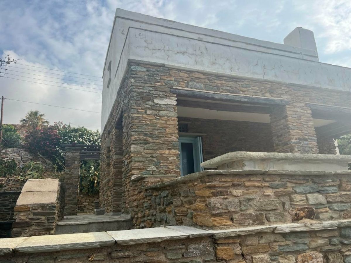 spiti liagka tinos